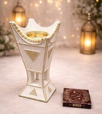 Elegant bukhoor burner gift set with premium bukhoor included. Perfect Ramadan home fragrance and Islamic decor gift for Eid.